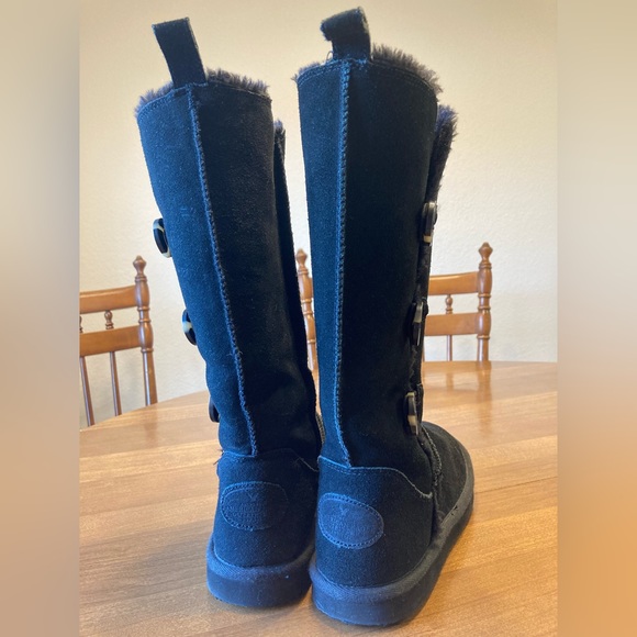 Boots - Picture 3 of 3